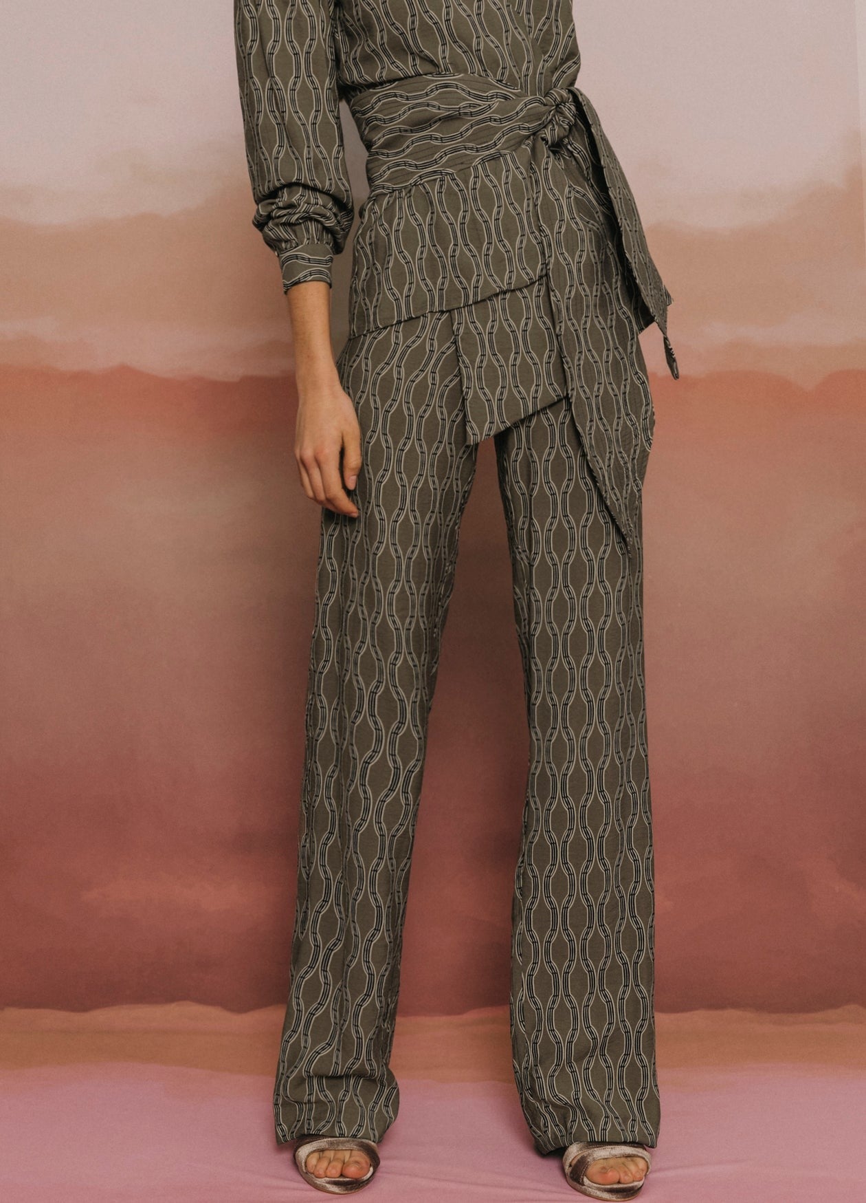 EVANGELINA - CONJUNTO TOP Y PANTALÓN