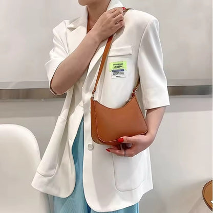 BELÉN - CARTERA DE CUERO CON CORREA AJUSTABLE