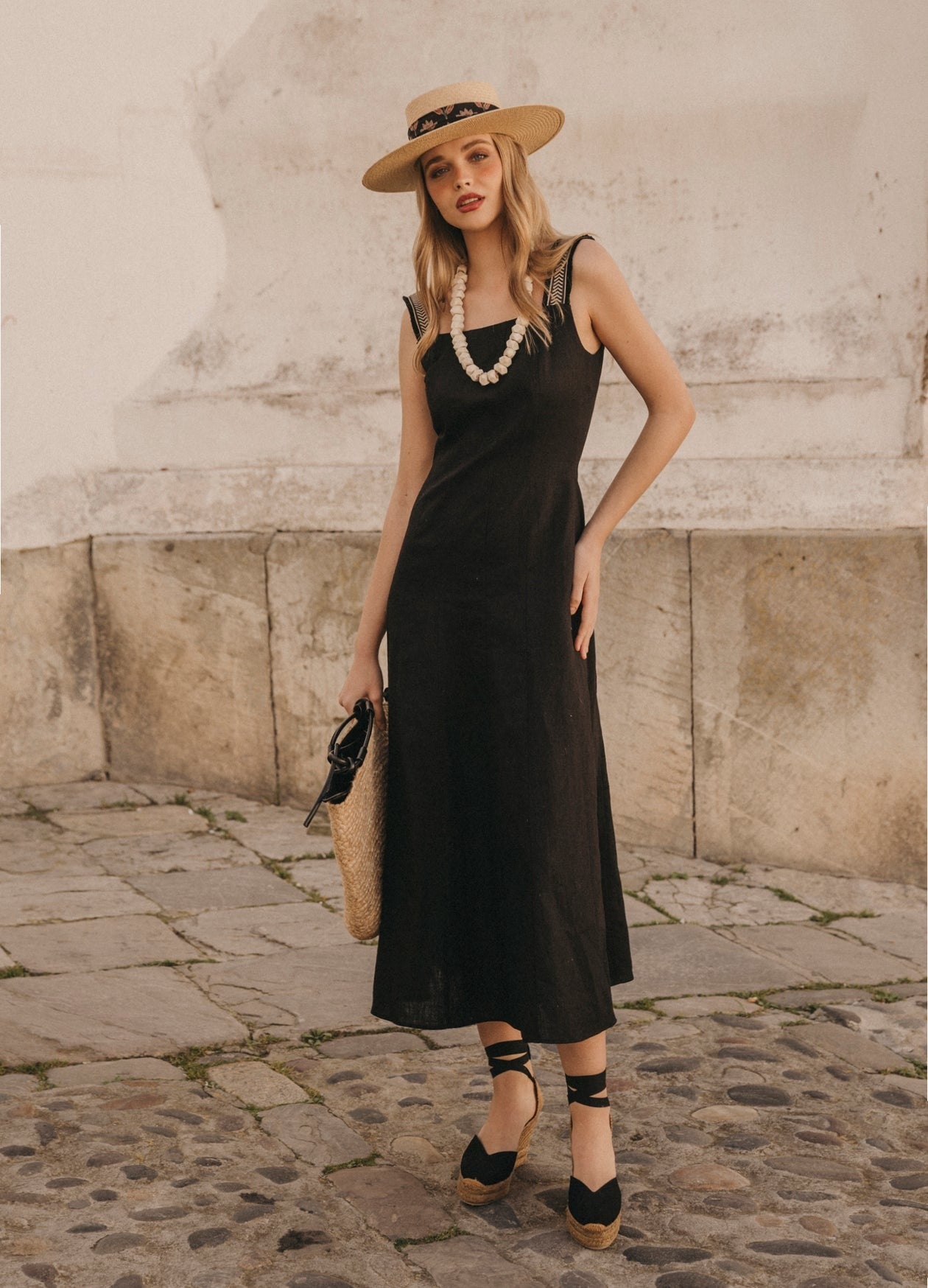 ANTONIETA - VESTIDO CON ESCOTE CUADRADO